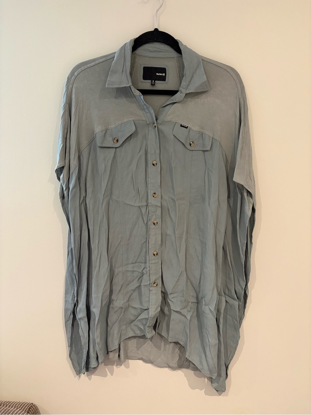 Hurley Light Green Button-Front Oversized Short sleeved Blouse
